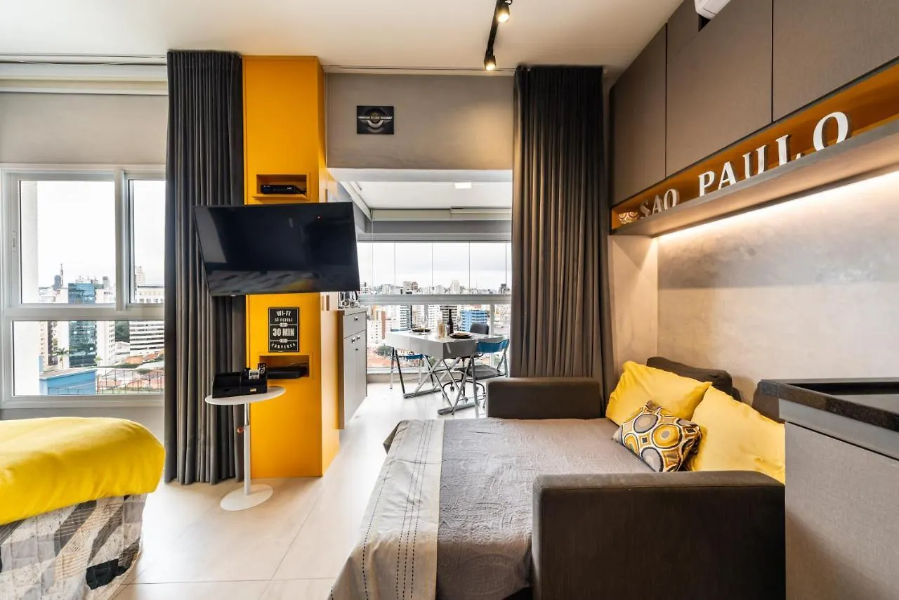 Homelike Faria Lima: Urban Oasis with City Views and Pool Sao Paulo Apartment