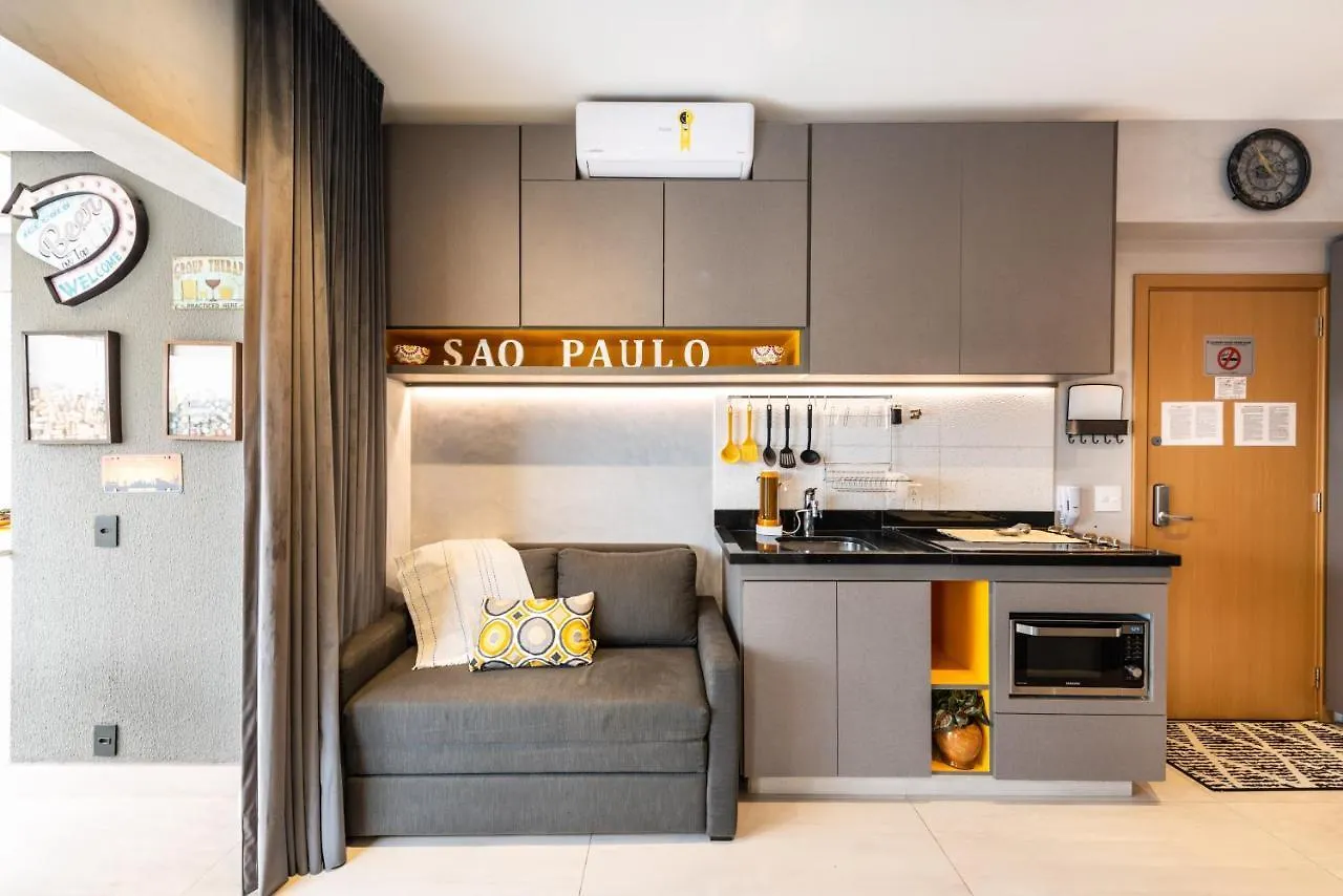 Homelike Faria Lima: Urban Oasis with City Views and Pool Sao Paulo Apartment